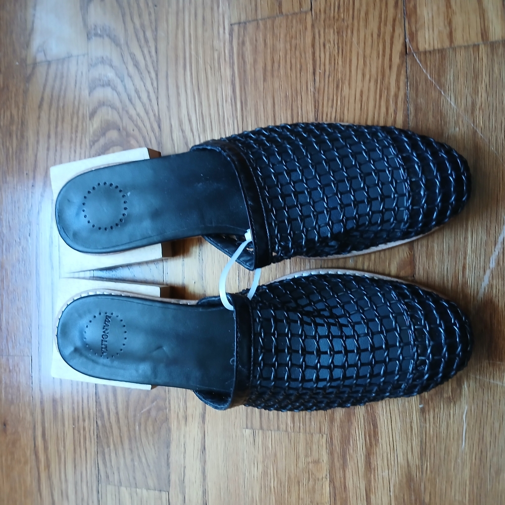 Manolita Mule View 2